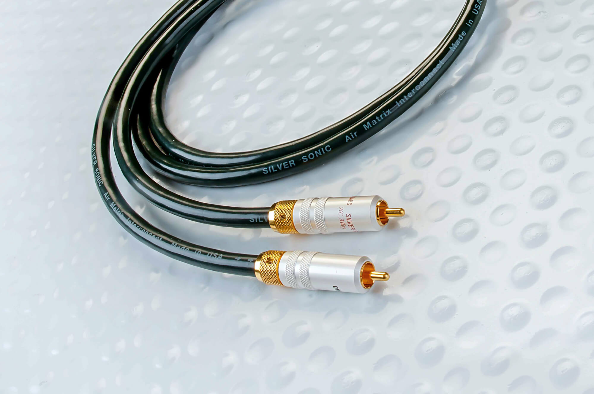 Межблочный кабель для акустики DH Labs Air Matrix