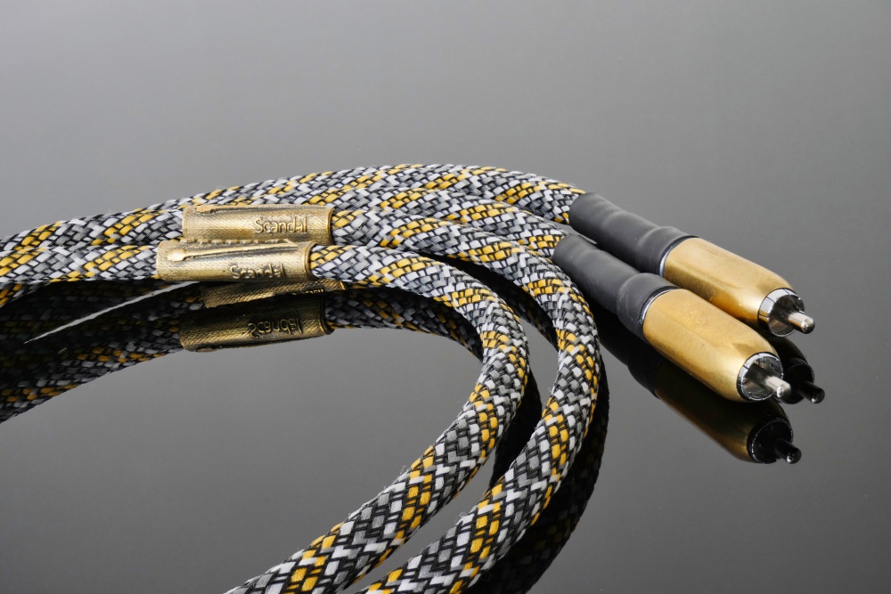 Межблочный аналоговый кабель Bazodrut Scandal RCA_XLR (1m)