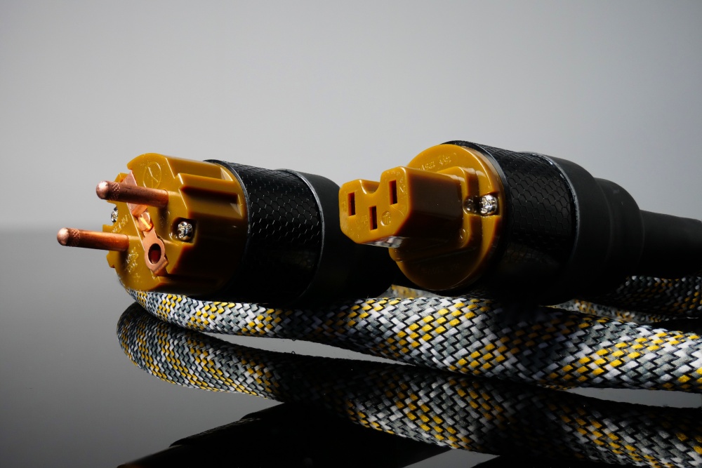 Силовой кабель Bazodrut Scandal Power (1.8m)